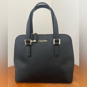 Calvin Klein Black Women's Bag in EUC